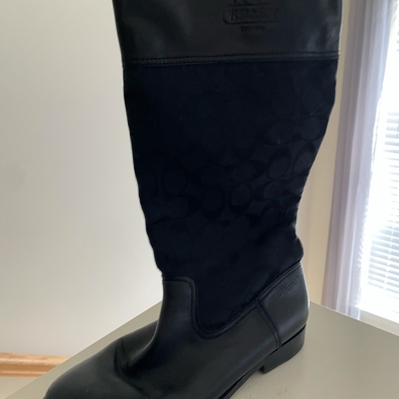 Coach Boot 6.5 flat - Picture 5 of 10